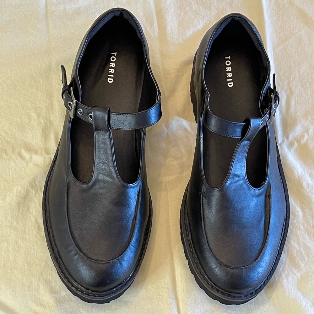 👑TORRID 11.5 Black T Strap Mary Janes ♥️